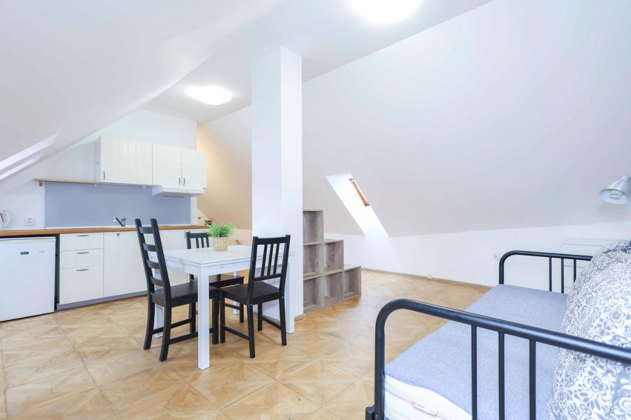 Beethoven Apartments Bratislava Luaran gambar